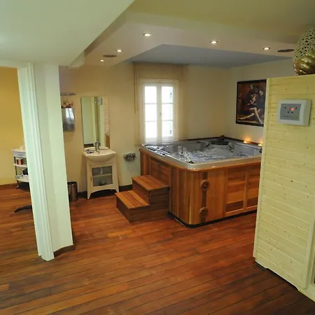 فندق Lianos Village 3*