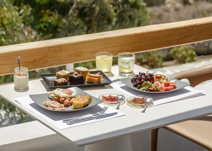 Lianos Village Otel 3*