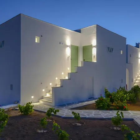 Lianos Village Hotel