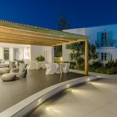 Lianos Village Hotel 3*