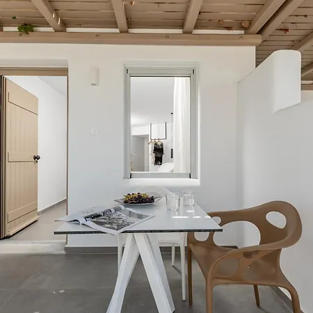 Lianos Village Hotel 3*