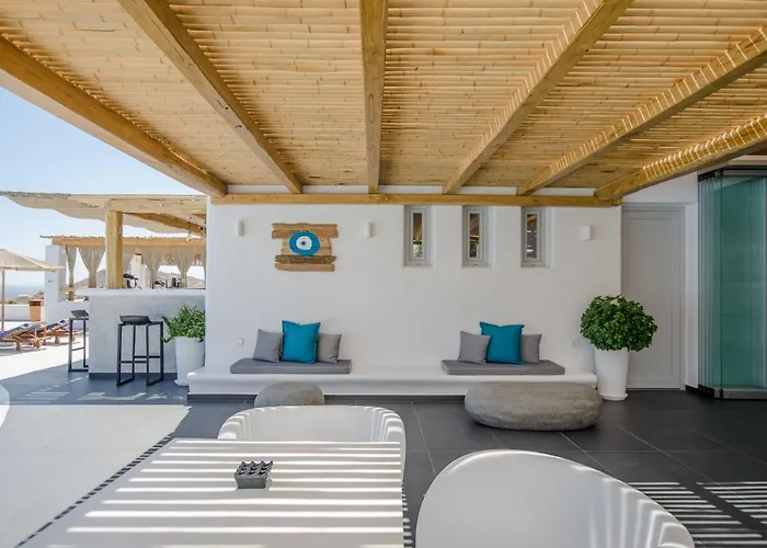 Lianos Village Hotel